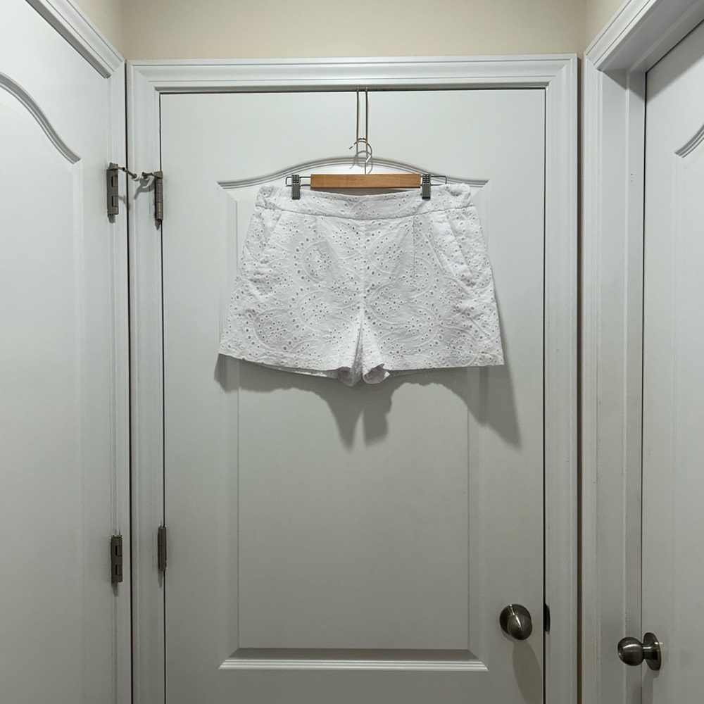 Apt. 9 White Bermuda Shorts Classic Style